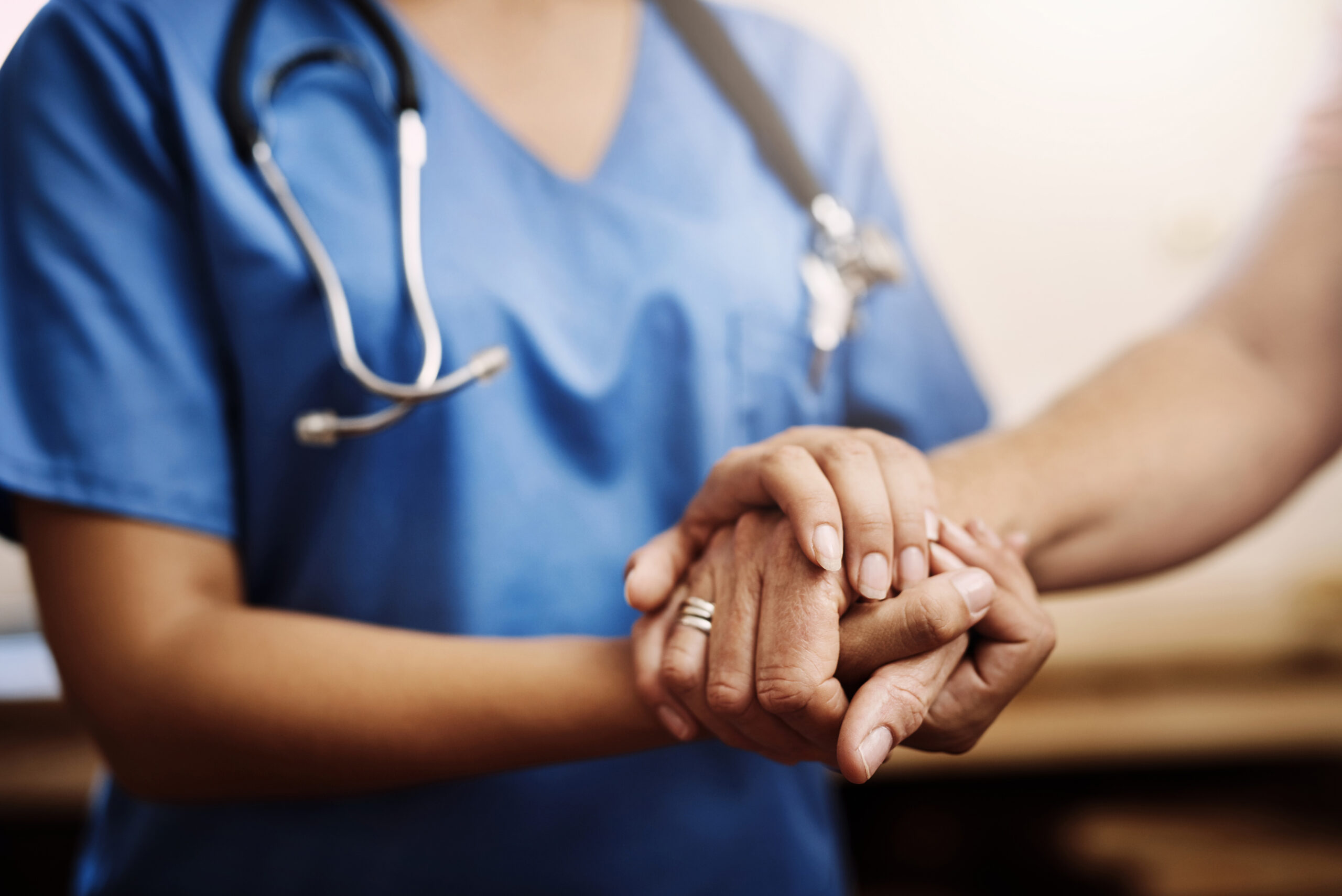 you-dont-have-face-your-challenges-alone-cropped-shot-unrecognizable-female-nurse-holding-senior-womans-hands-comfort holding hands